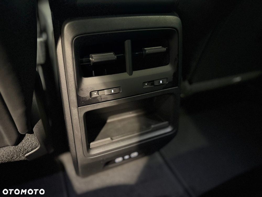 Porsche Macan - 27