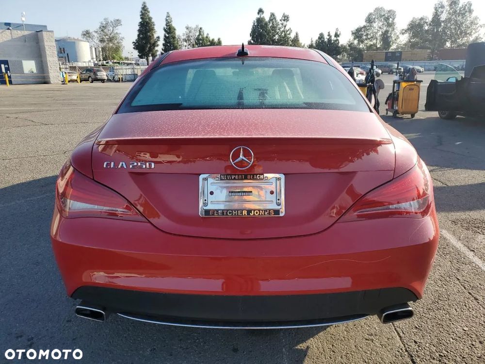 Mercedes-Benz CLA 250 7G-DCT - 6