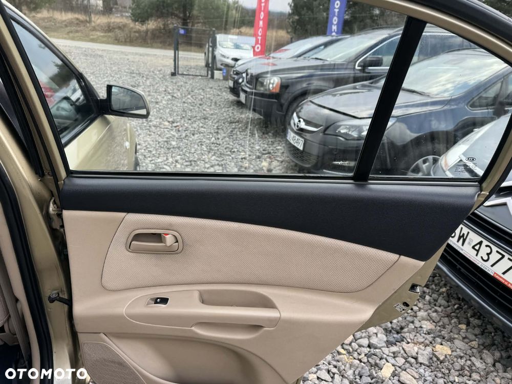 Kia Rio 1.5 CRDi Family + - 16