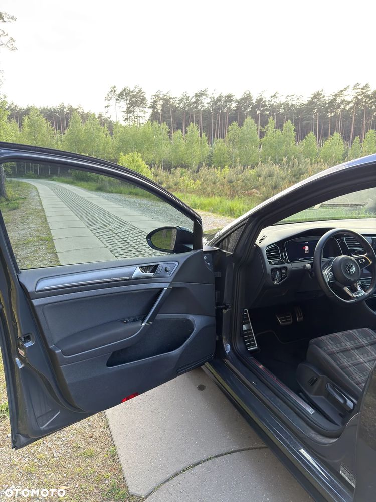 Volkswagen Golf GTI (BlueMotion Technology) DSG Performance - 9