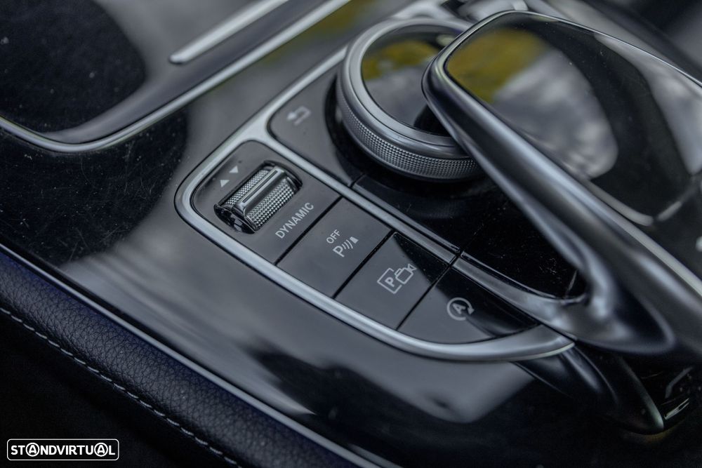 Mercedes-Benz E 220 d AMG - 42