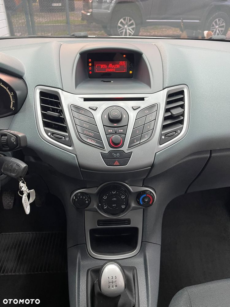 Ford Fiesta 1.25 Viva - 26