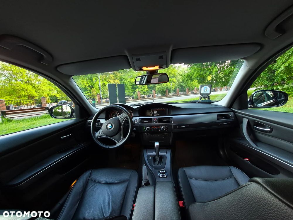 BMW Seria 3 325i xDrive - 5