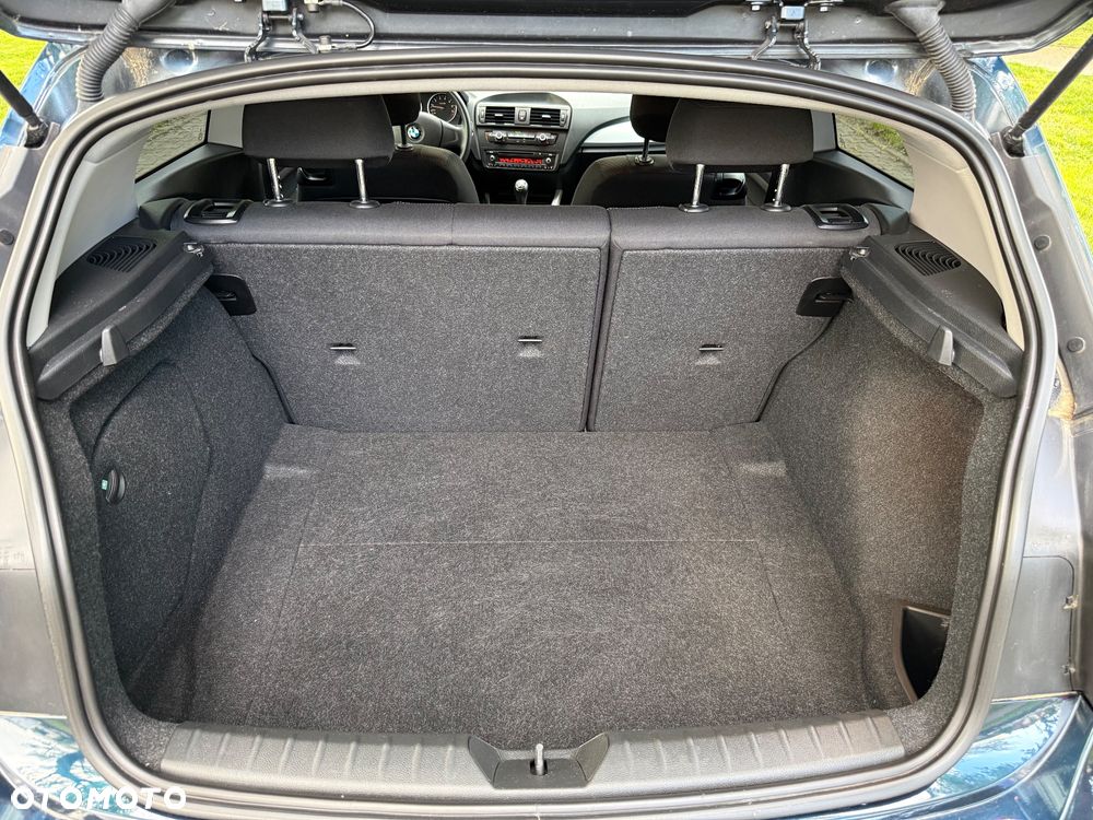 BMW Seria 1 114i - 23