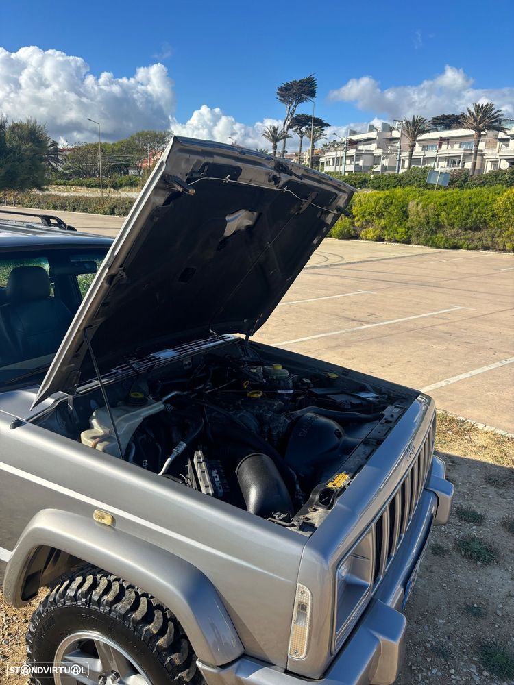 Jeep Cherokee 2.5 TD Base - 48