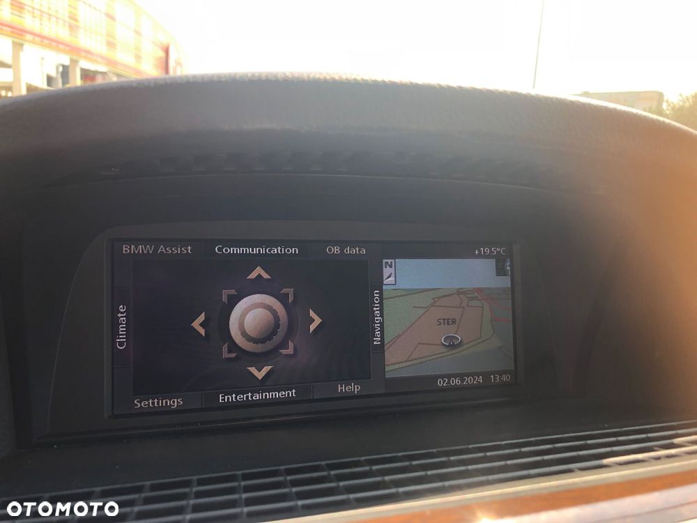 BMW Seria 7 745i L - 31