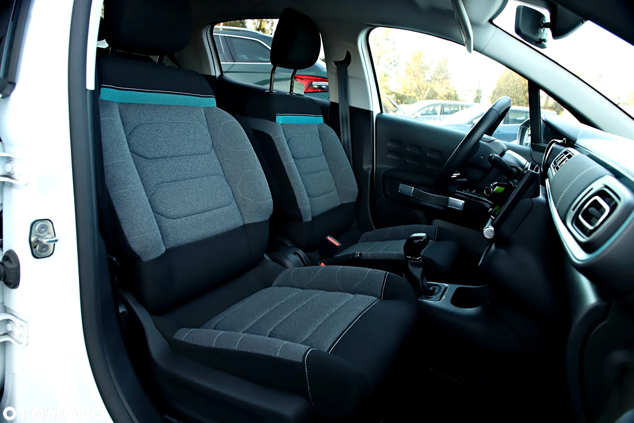 Citroën C3 1.2 PureTech Shine - 25