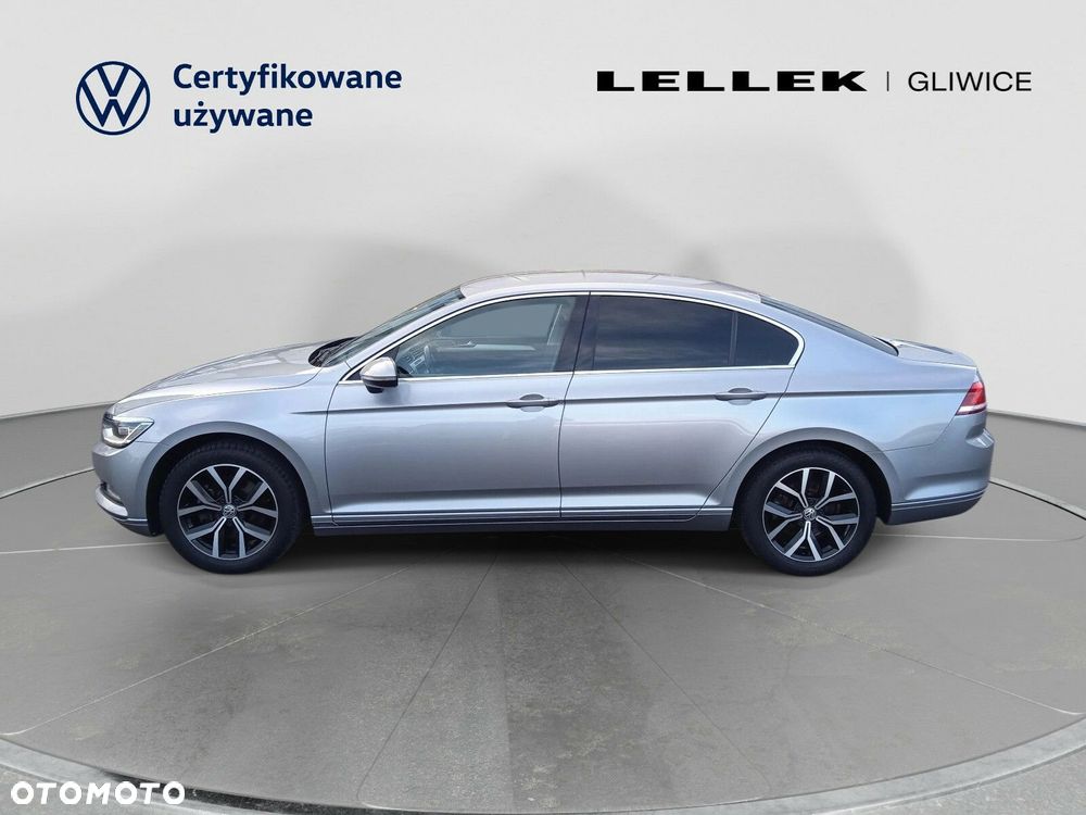 Volkswagen Passat - 2
