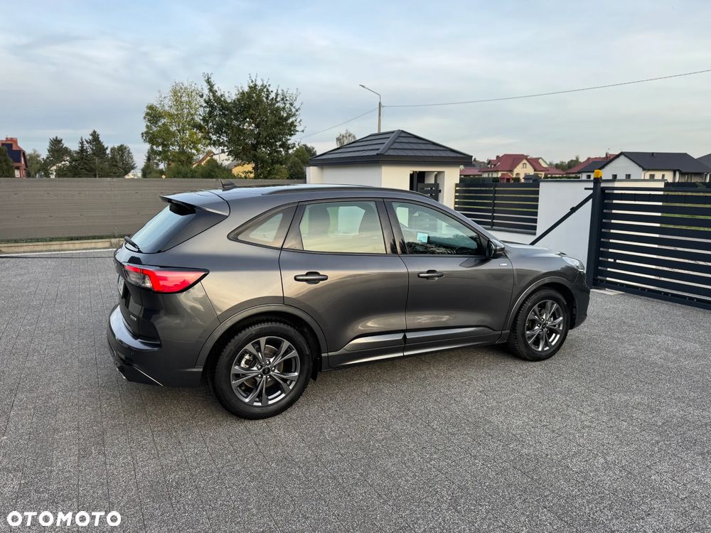 Ford Kuga 2.5 Duratec FHEV ST-LINE - 16