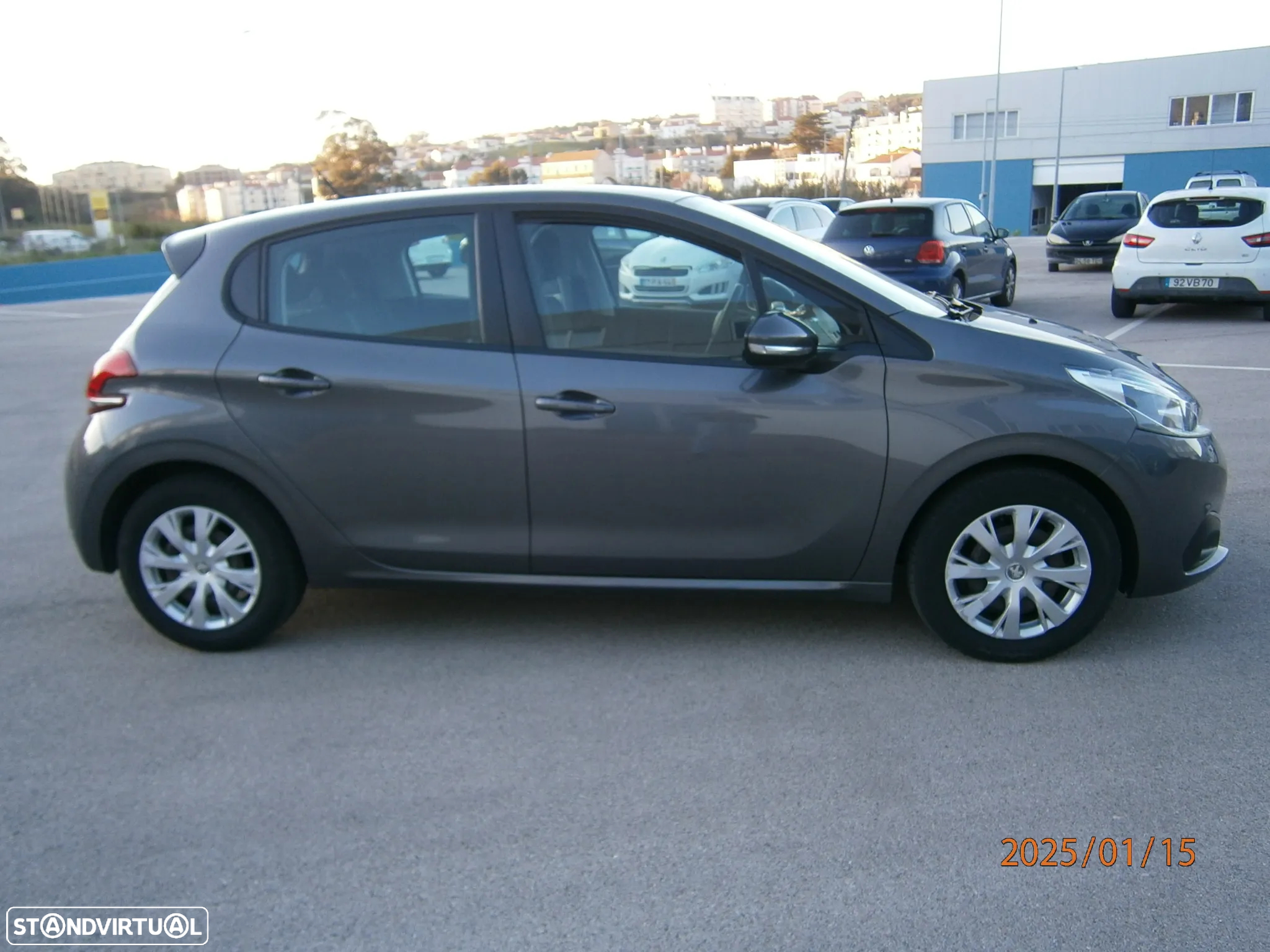 Peugeot 208 1.2 PureTech Active - 8