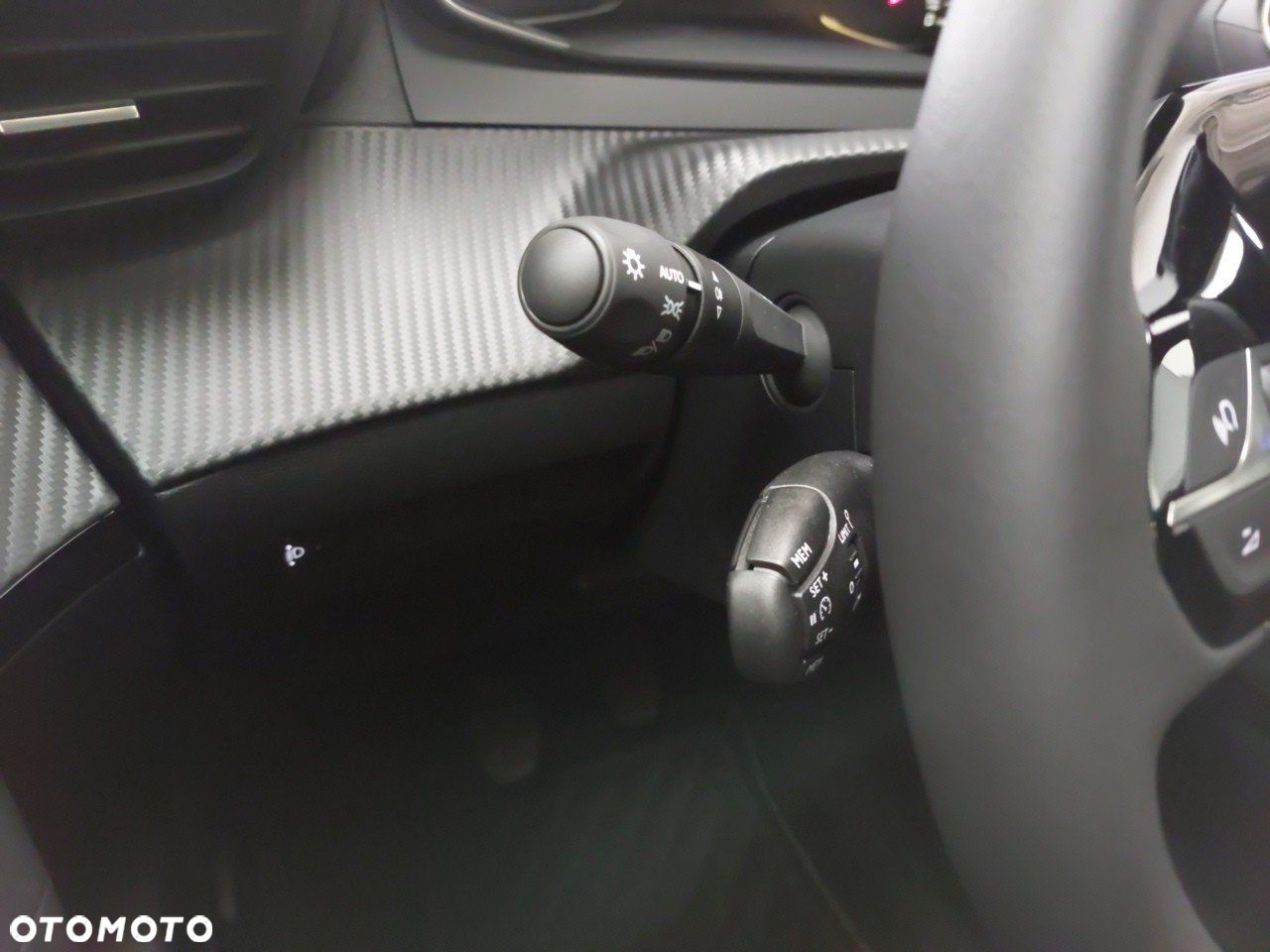 Peugeot 2008 - 14