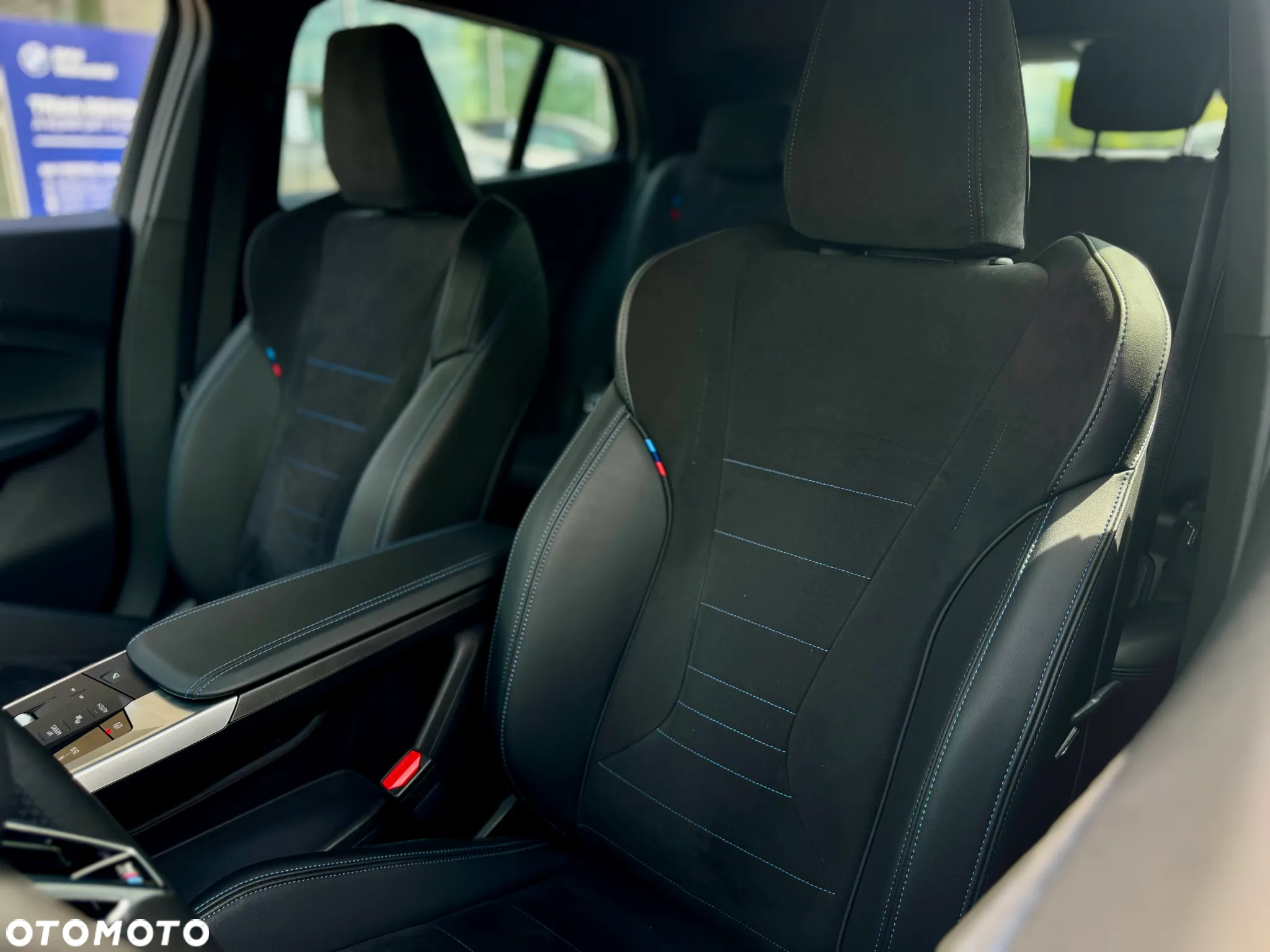 BMW iX2 eDrive20 66.5kWh M Sport - 6