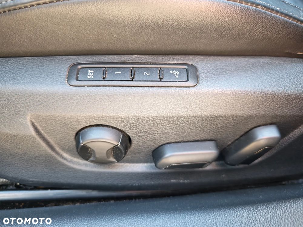 Skoda Superb 2.0 TDI Ambition DSG - 27