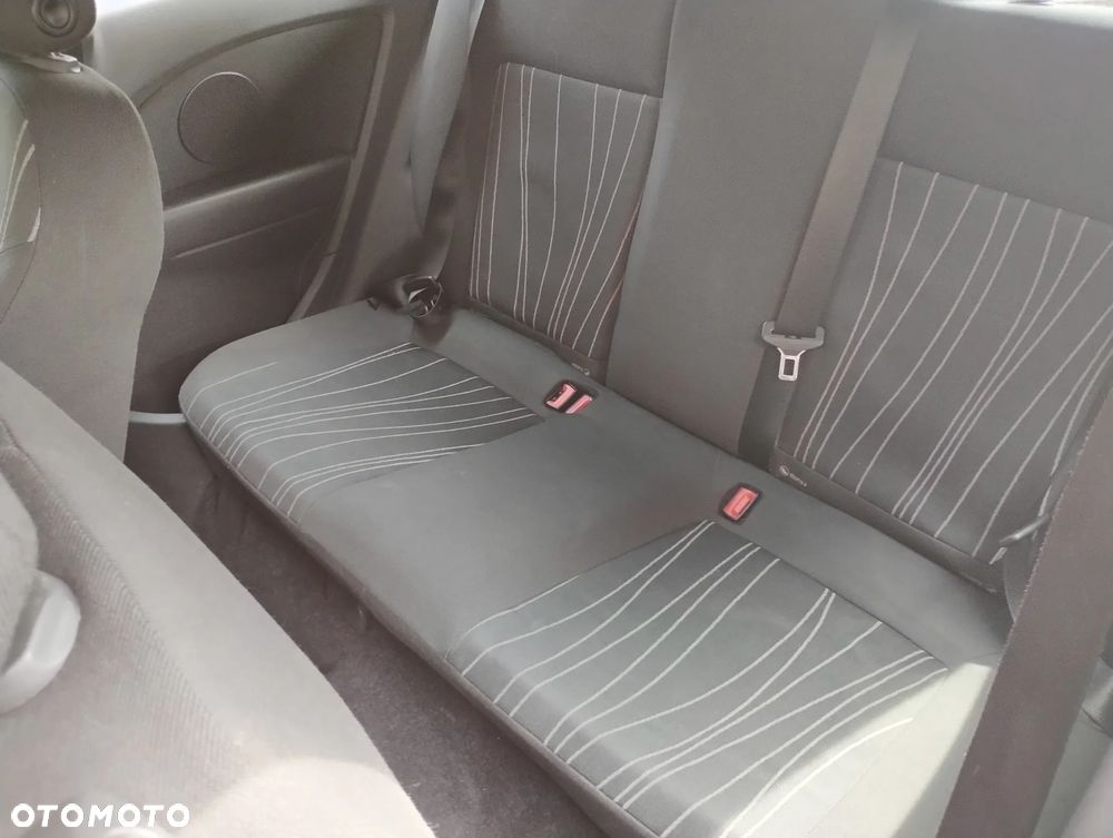 Opel Corsa 1.2 16V Enjoy - 9
