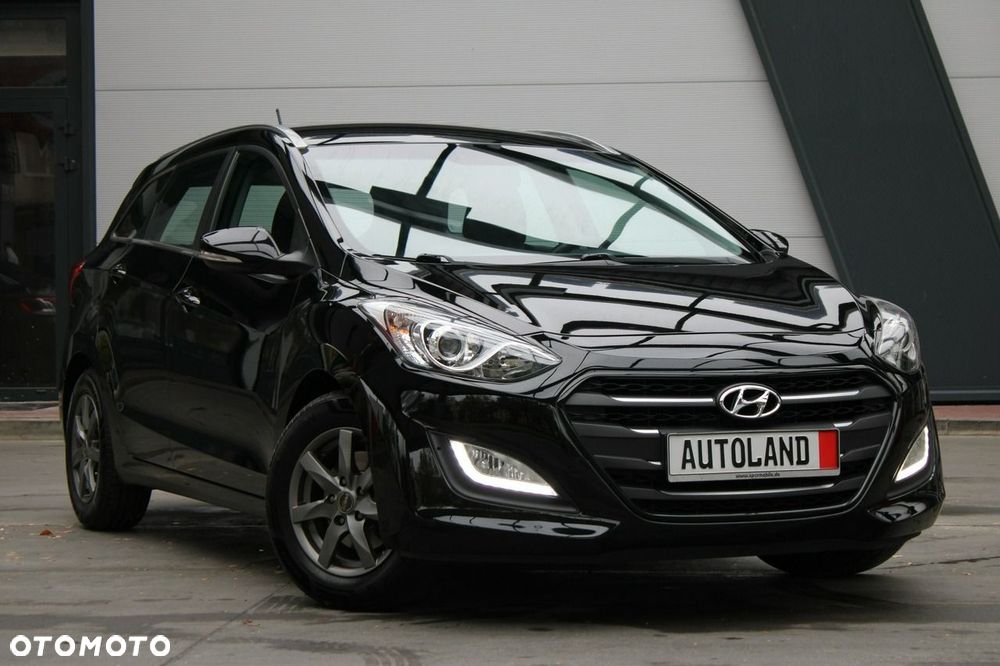 Hyundai i30 blue Kombi 1.4 Classic Navigation - 35