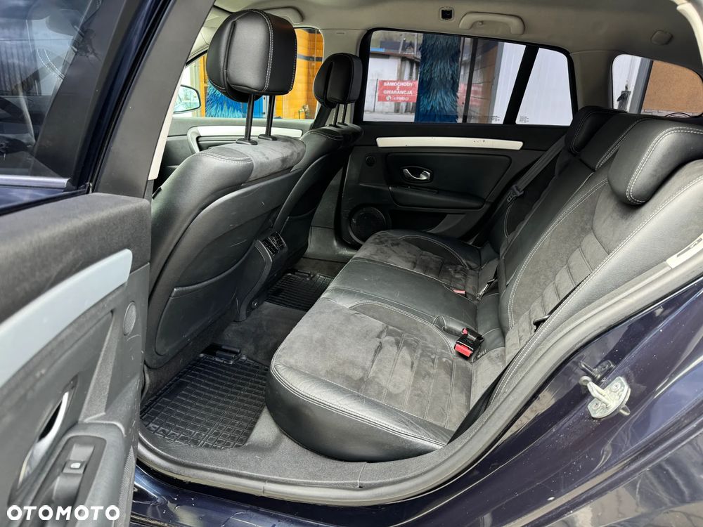 Renault Laguna dCi 150 FAP Bose - 16