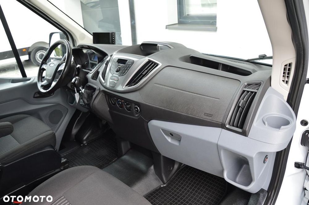 Ford Transit - 18
