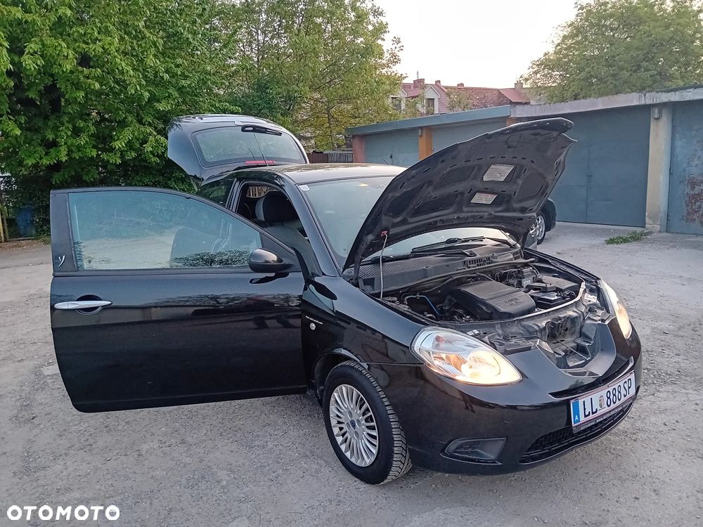 Lancia Ypsilon Y 1.2 8v Arctic - 25
