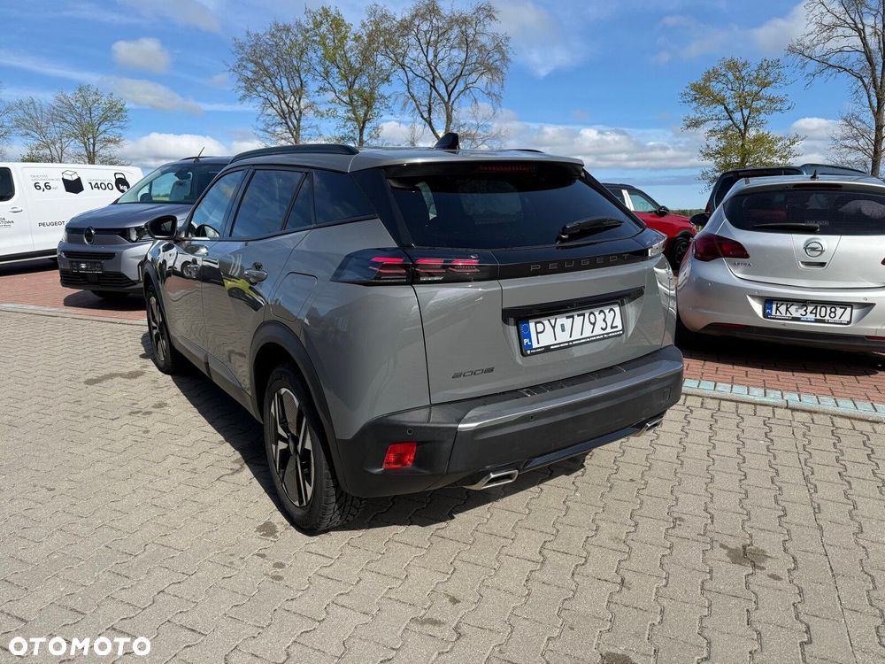 Peugeot 2008 1.2 PureTech Allure S&S EAT8 - 5
