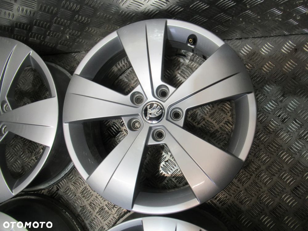 Felgi Skoda Superb Octavia Yeti Karoq Kodiaq 6,5Jx17 et41 5x112 - 3