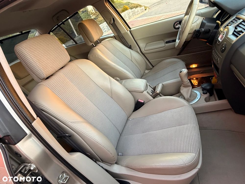 Renault Megane 1.6 16V Privilege - 22