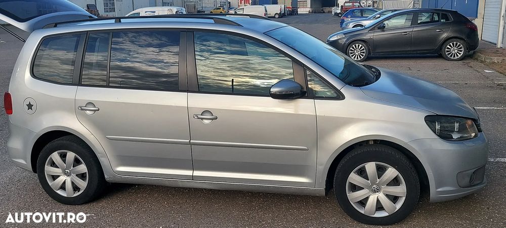 Volkswagen Touran - 9