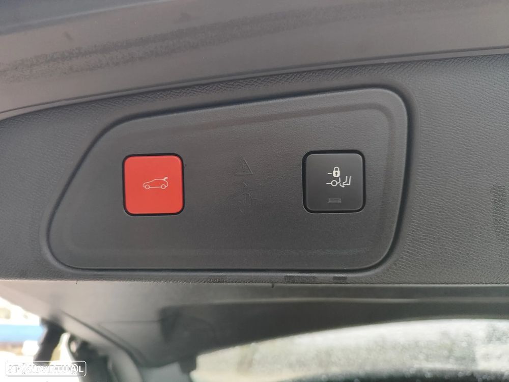 Peugeot 3008 1.6 Hybrid GT Pack e-EAT8 - 13