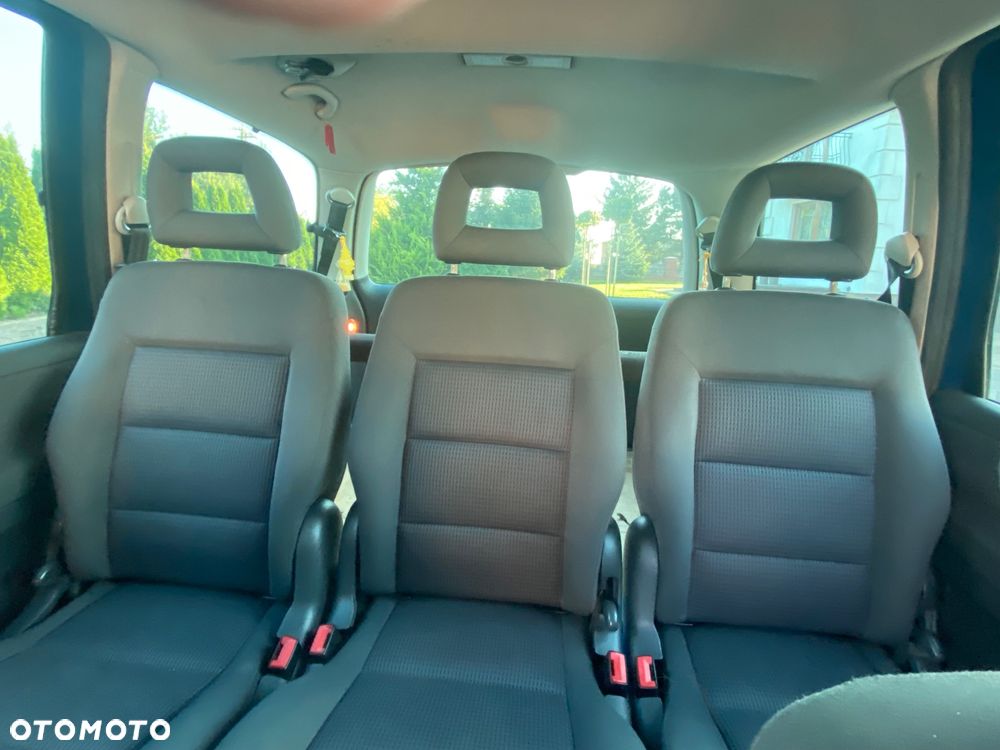 Volkswagen Sharan - 11