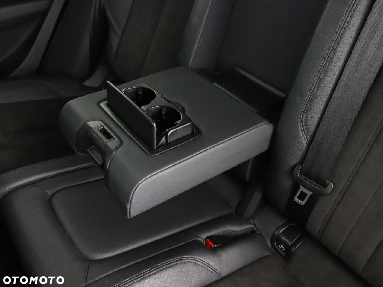 Audi Q5 2.0 TDI quattro S tronic sport - 37