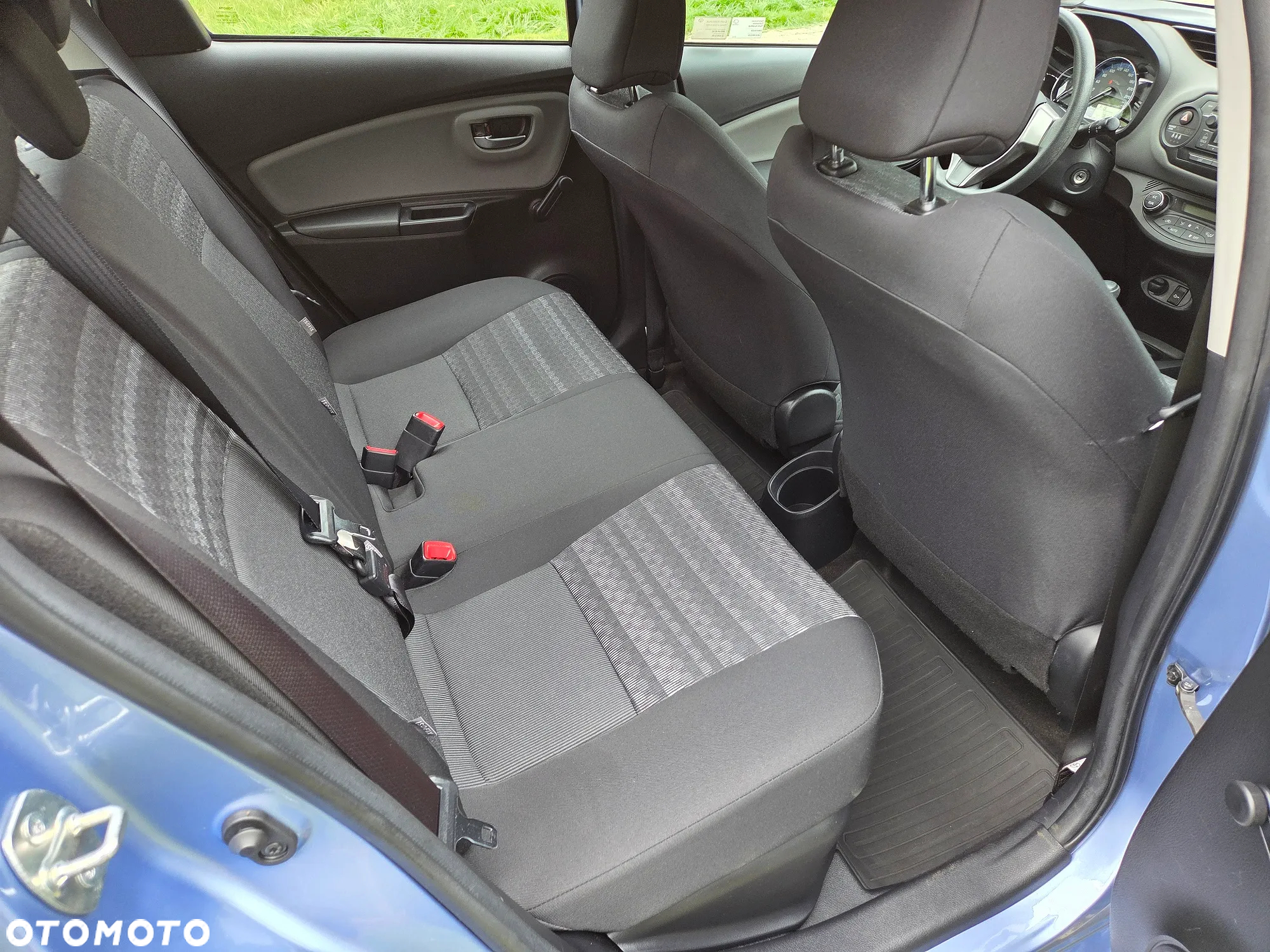 Toyota Yaris Hybrid 100 Life - 9