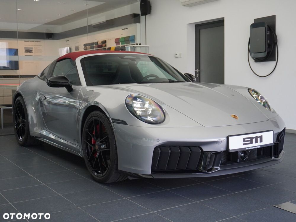 Porsche 911 Targa T-Hybrid 4 GTS - 7