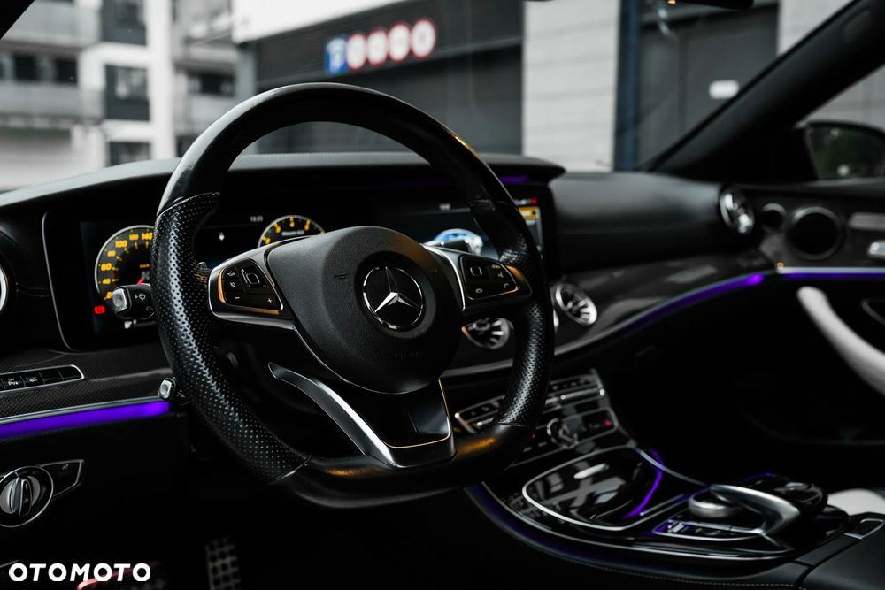 Mercedes-Benz Klasa E 400 4Matic 9G-TRONIC AMG Line - 21