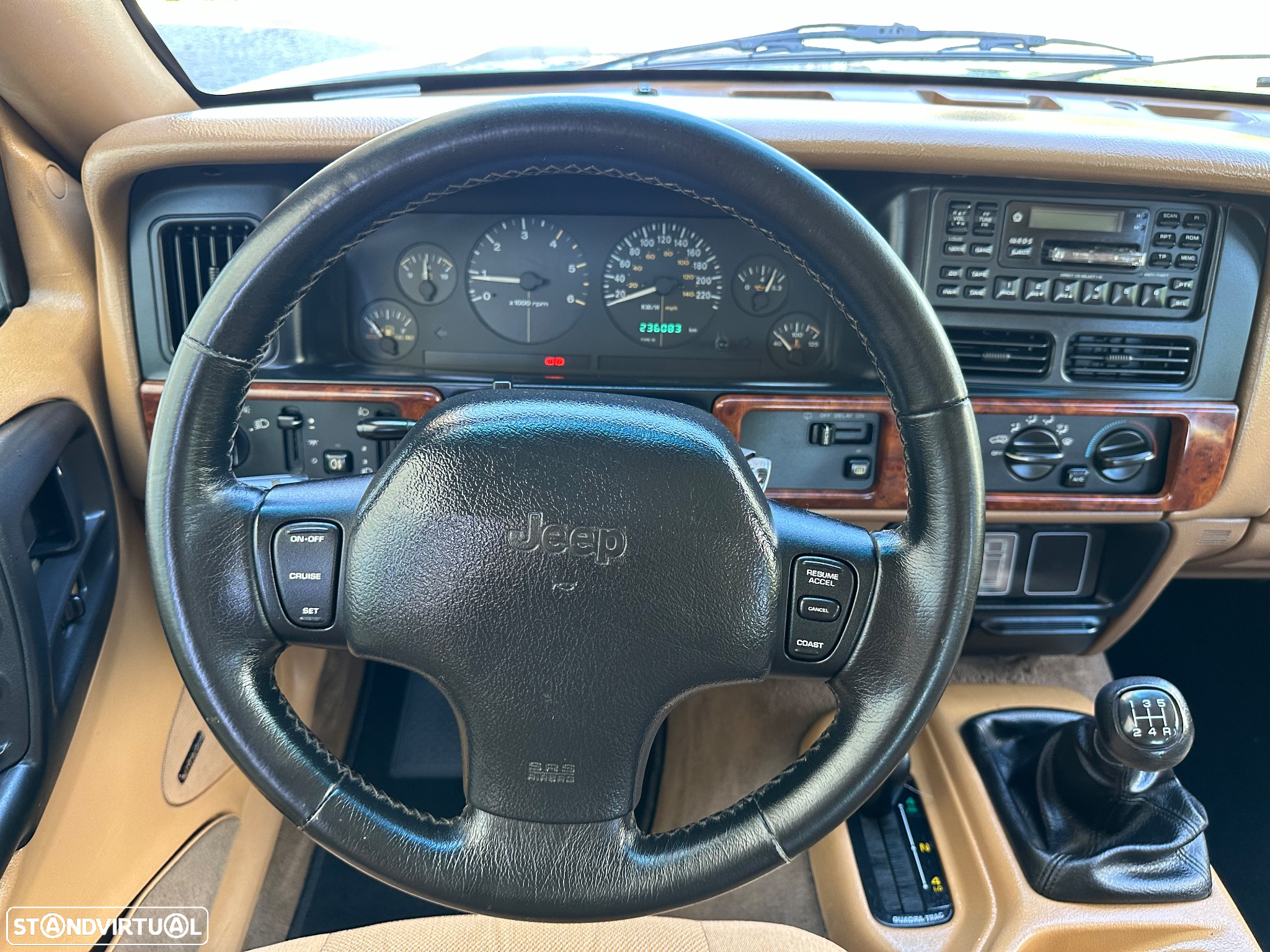 Jeep Grand Cherokee 2.5 TD Laredo - 17