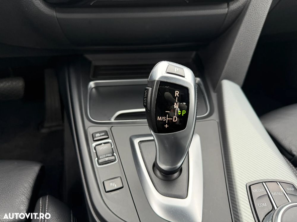 BMW Seria 3 320i Aut. Edition M Sport Shadow - 29