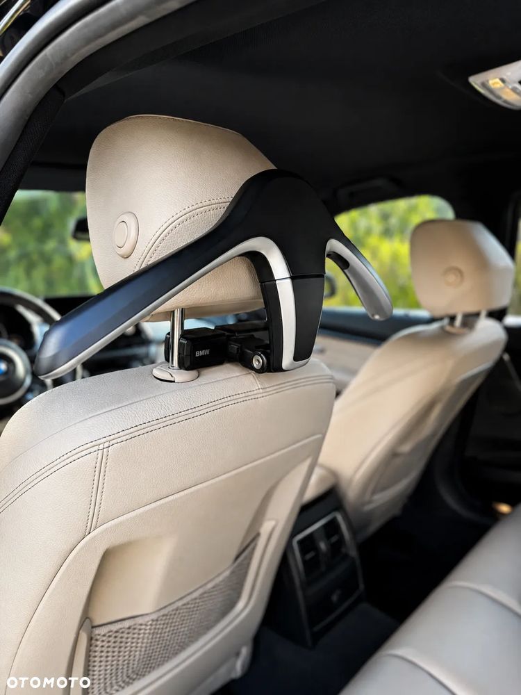 BMW Seria 3 330i xDrive M Sport Shadow - 21