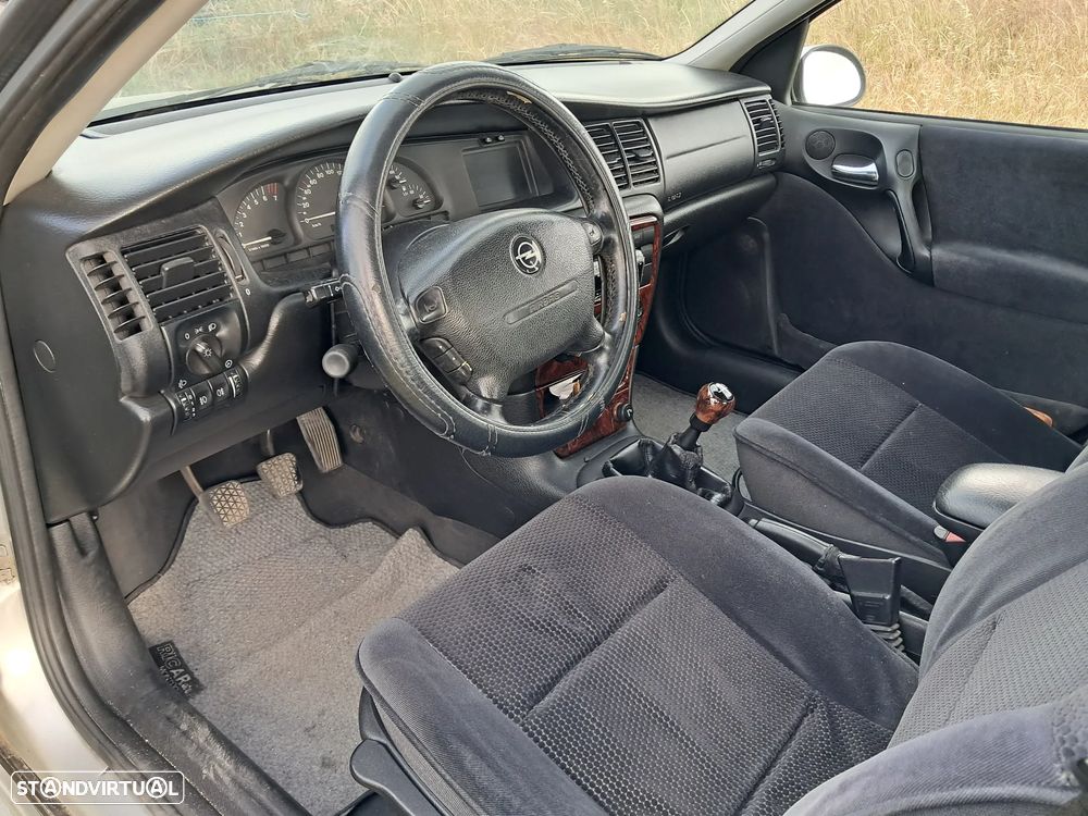 Opel Vectra 1.6 Elegance - 8