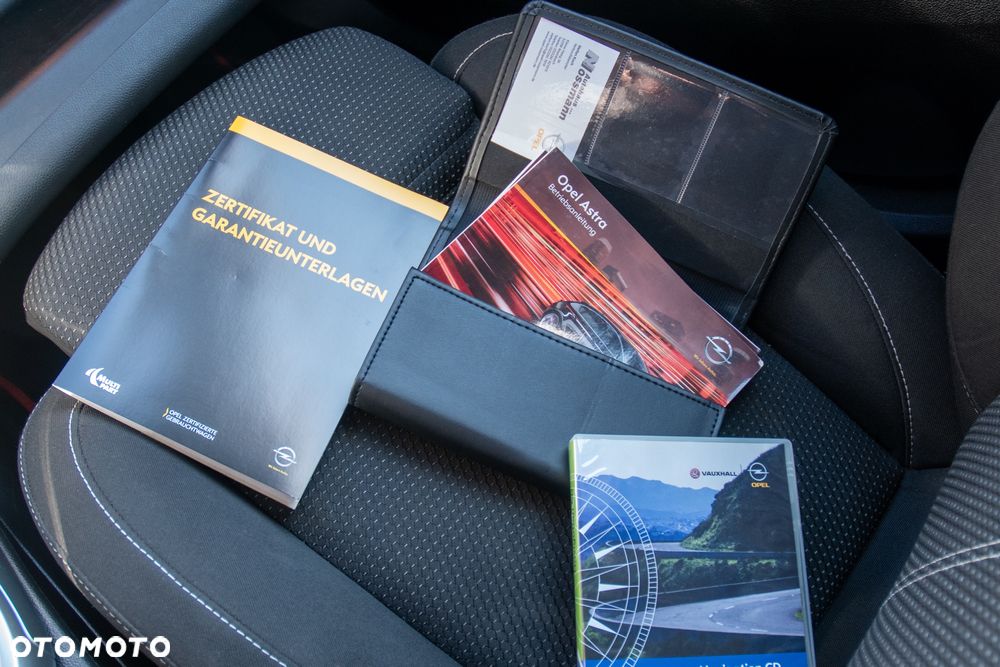 Opel Astra 1.6 T Cosmo - 31