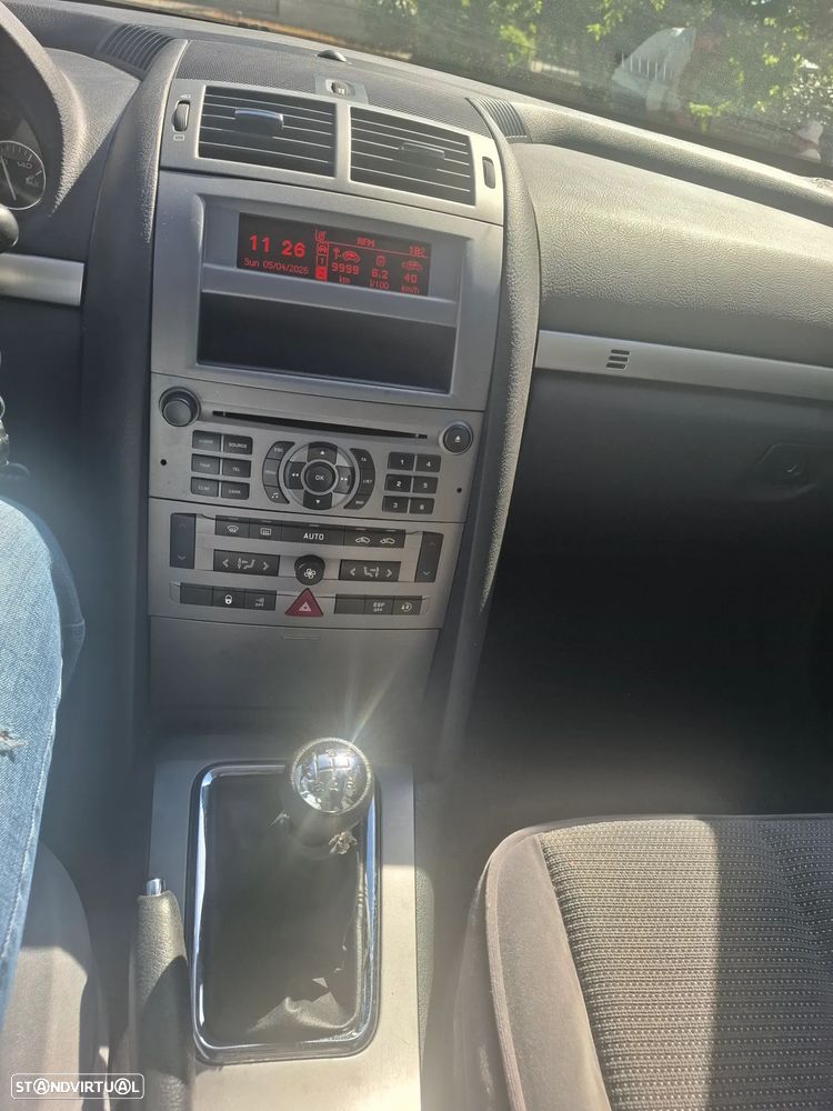 Peugeot 407 - 6