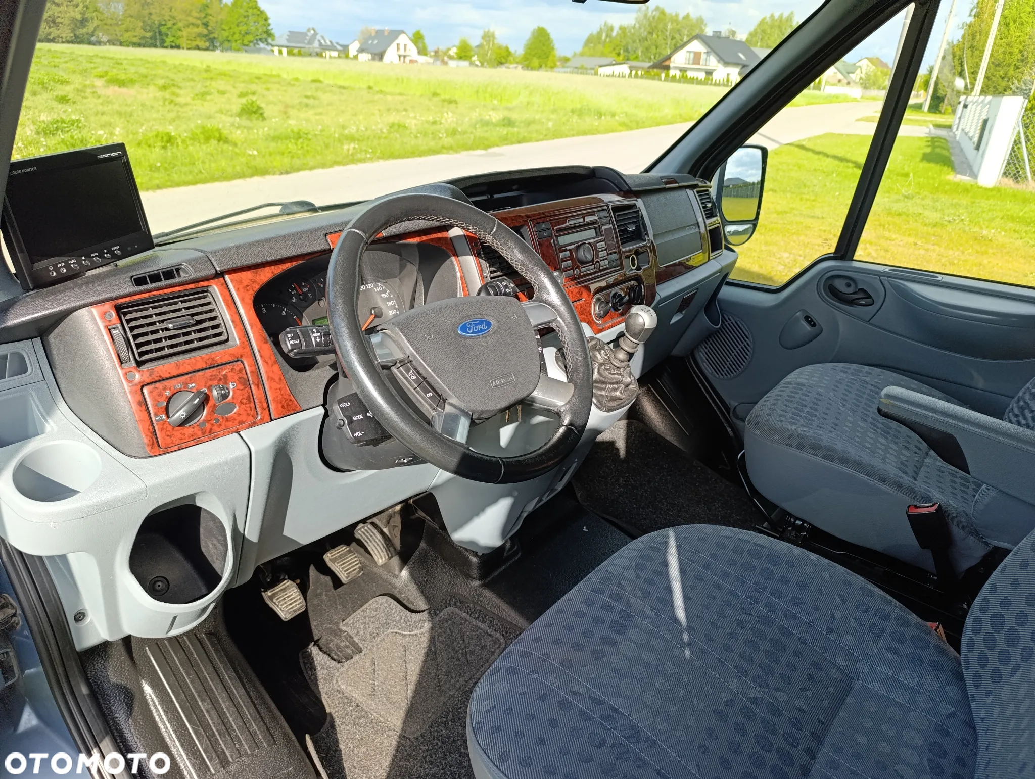 Ford Transit - 12