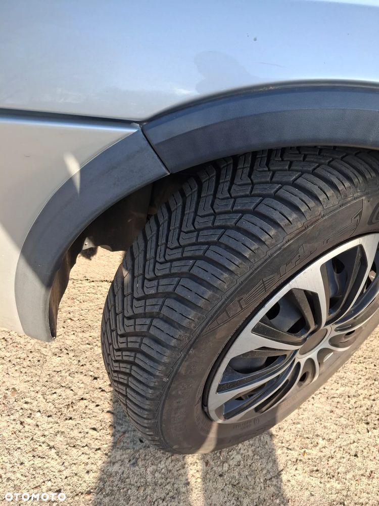 Opel Corsa 1.2 16V - 9