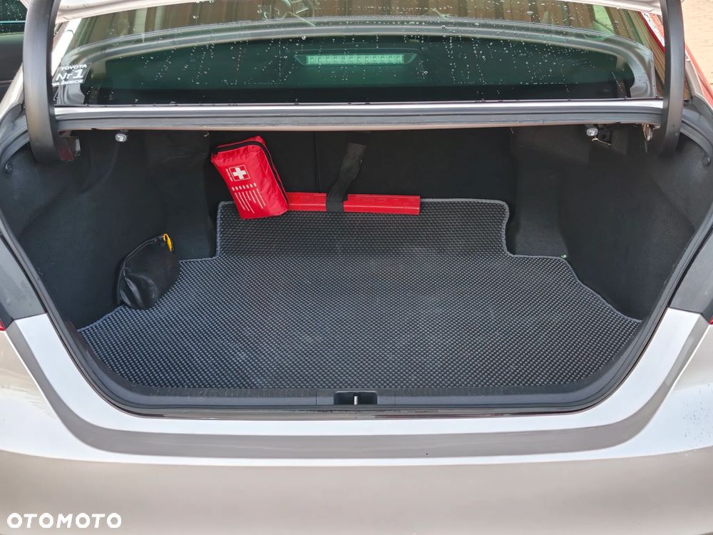 Toyota Camry Business Edition - 13