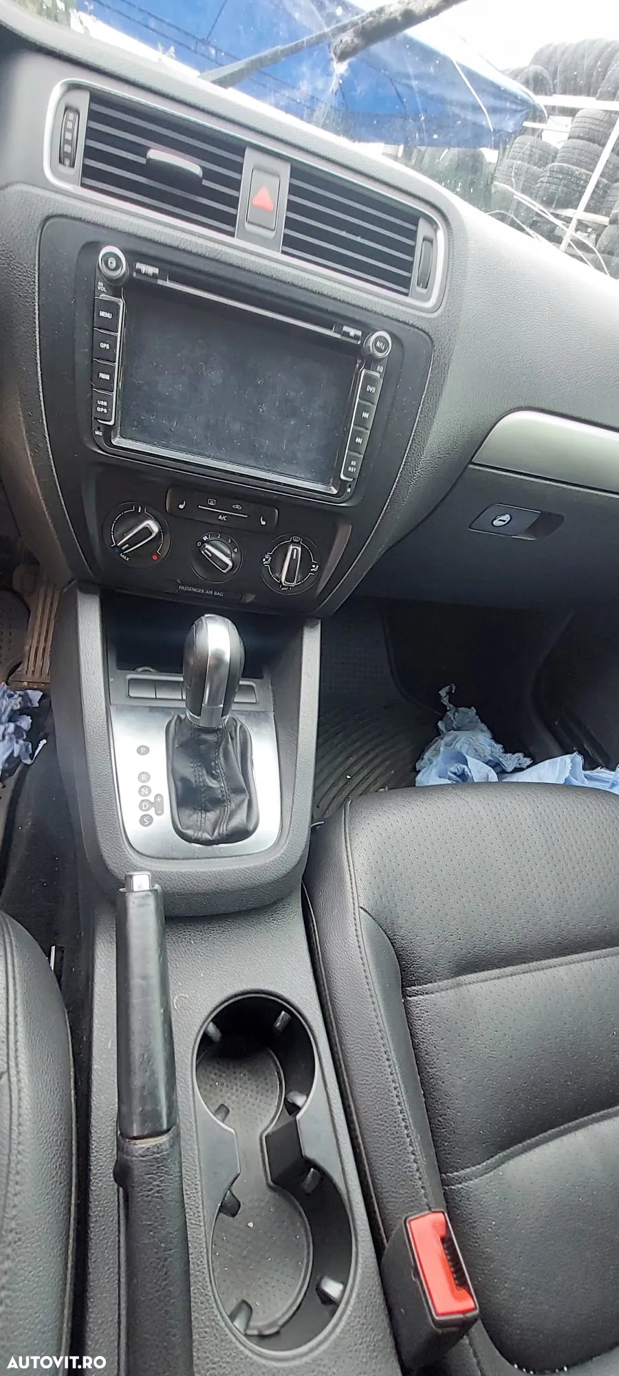Dezmembrari Volkswagen Jetta 2014 2.5 V5 benzina - 4