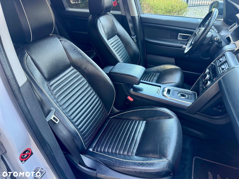 Land Rover Discovery Sport 2.0 D180 R-Dynamic HSE - 17