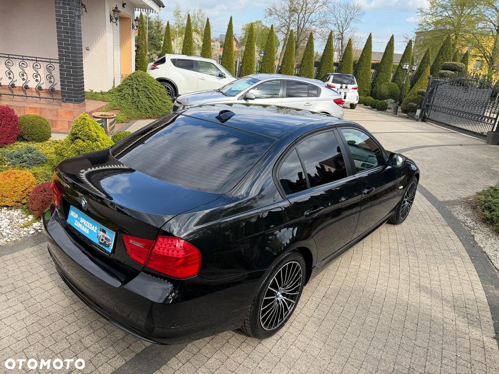 BMW Seria 3 318d DPF Edition Exclusive - 12
