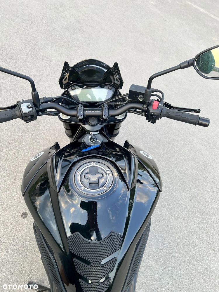 Suzuki GSX - 21