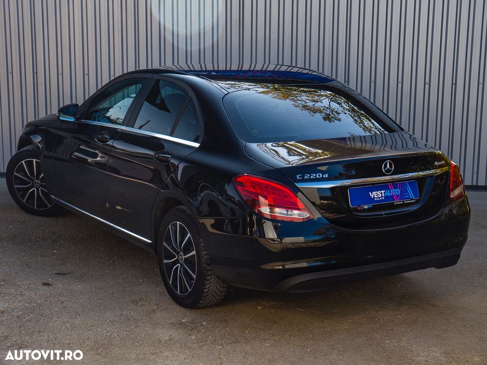Mercedes-Benz C 220 d 4MATIC Aut - 3