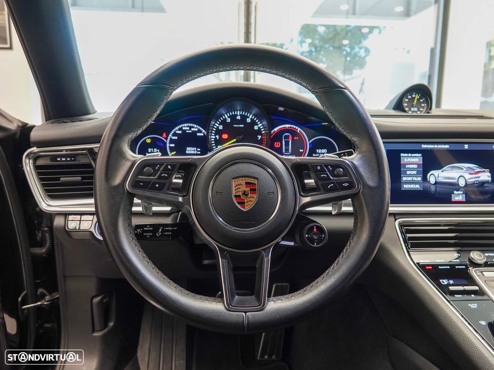 Porsche Panamera 4 E-Hybrid - 17