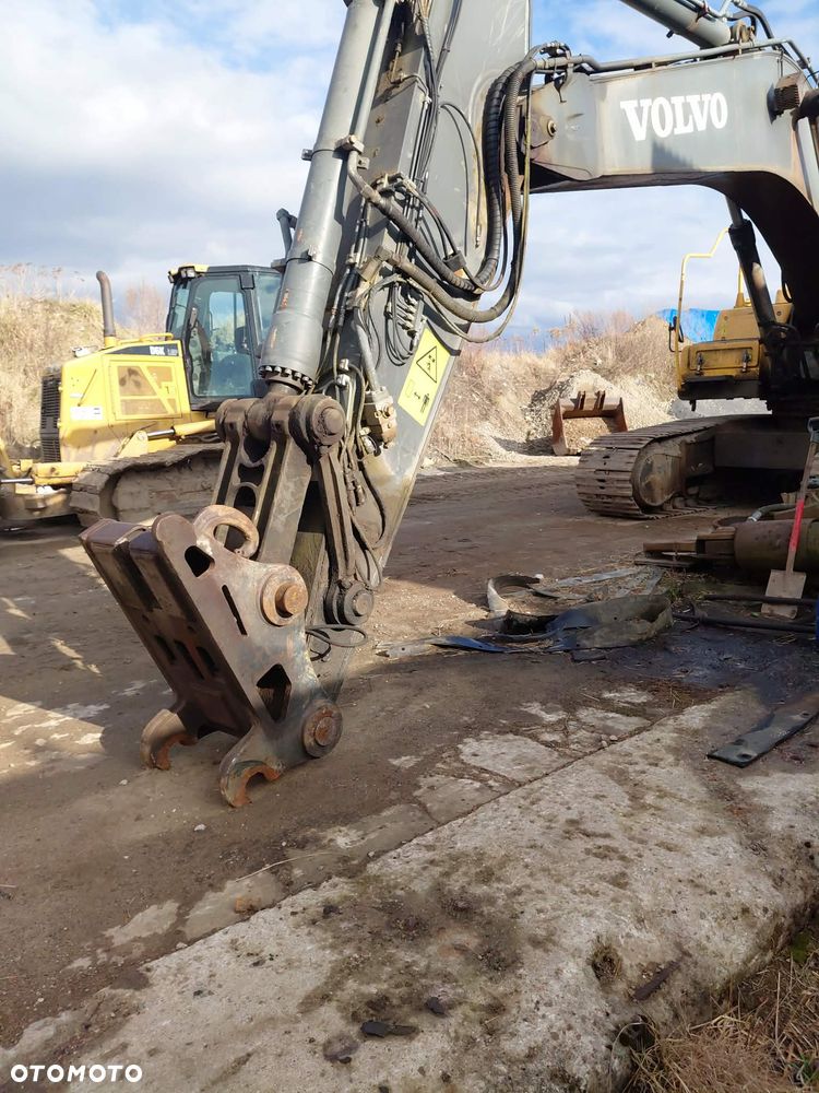 Volvo EC 300 DNL - 12