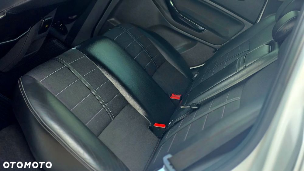 Ford Kuga 2.0 TDCi 4x4 Champions Edition - 3