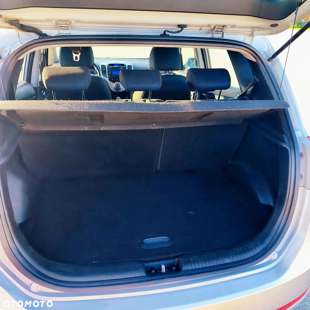 Hyundai ix20 1.4 Trend - 9